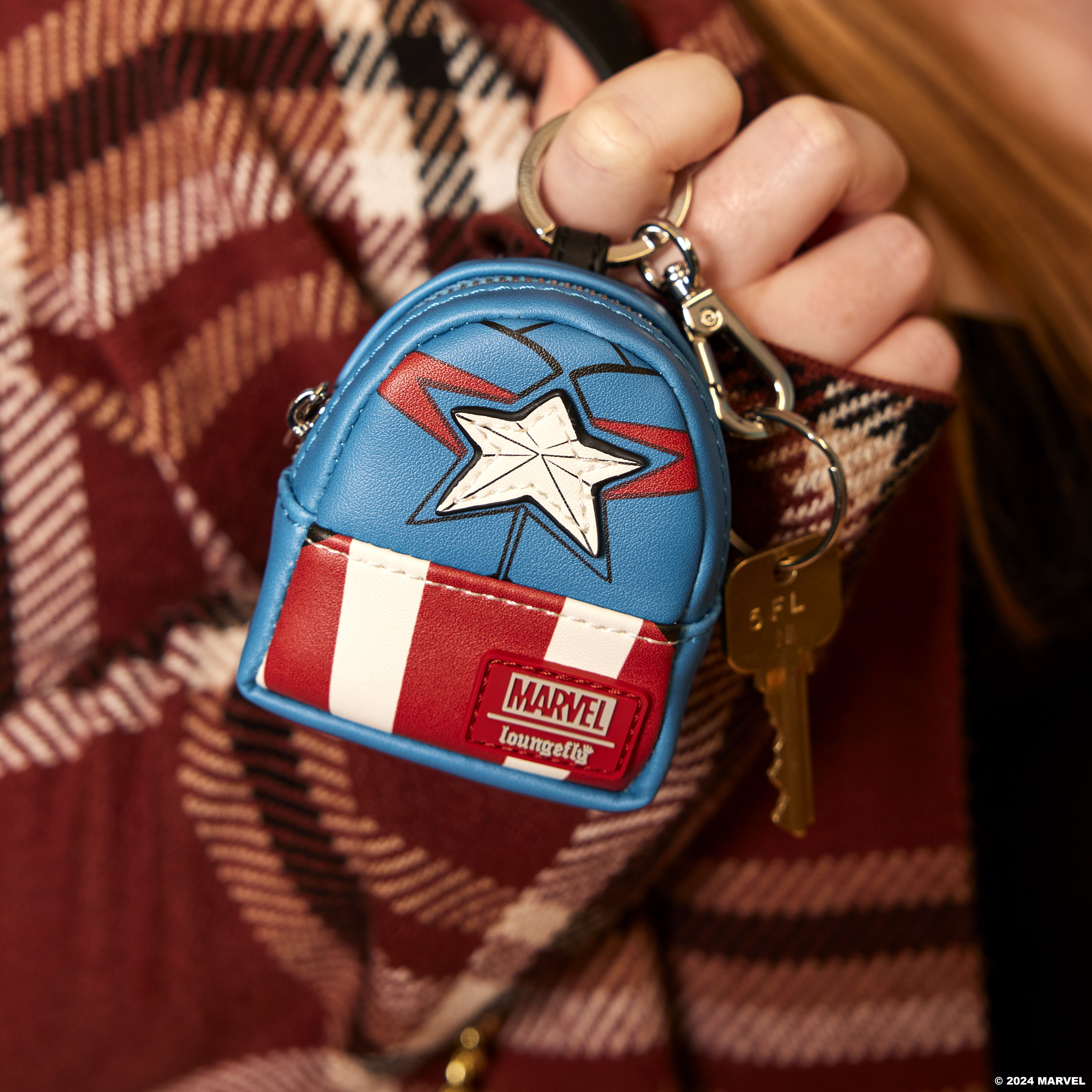AVENGERS-COSPLAY-MINI-BACKPACK-KEYCHAINS-007_jpg