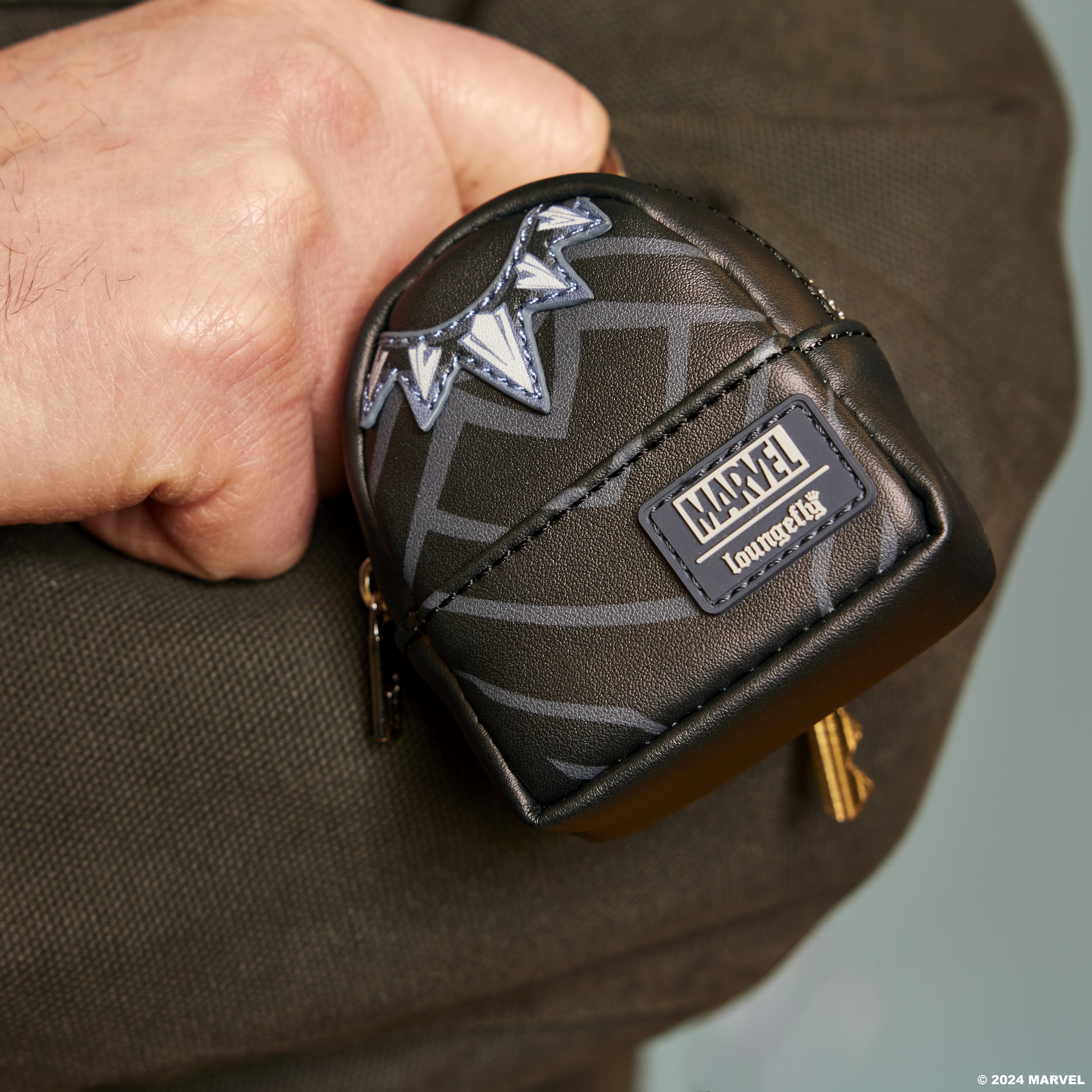 AVENGERS-COSPLAY-MINI-BACKPACK-KEYCHAINS-009_jpg