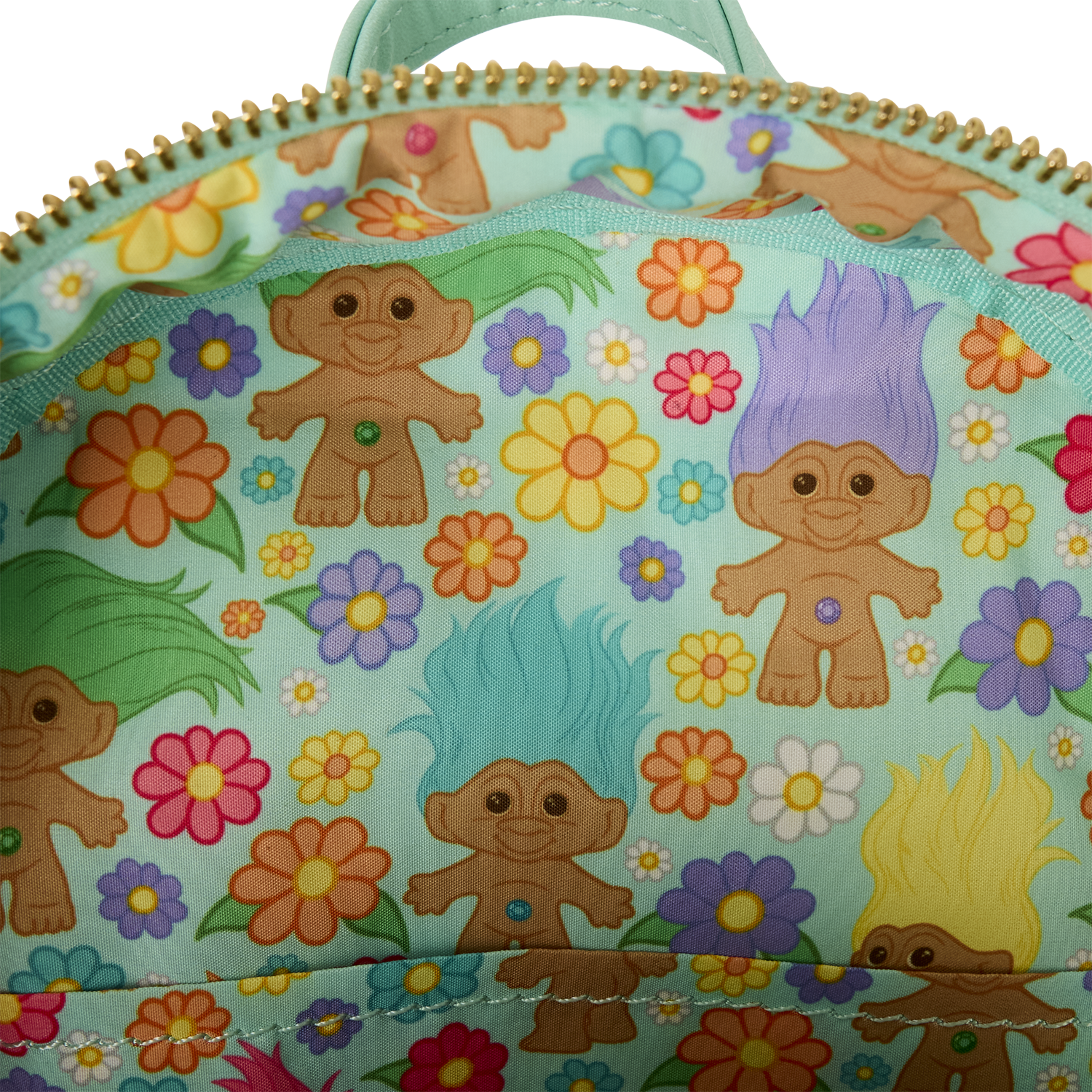 DWBK0028-LFUNIVERSALCLASSICTROLLSMINIBACKPACK1612_png