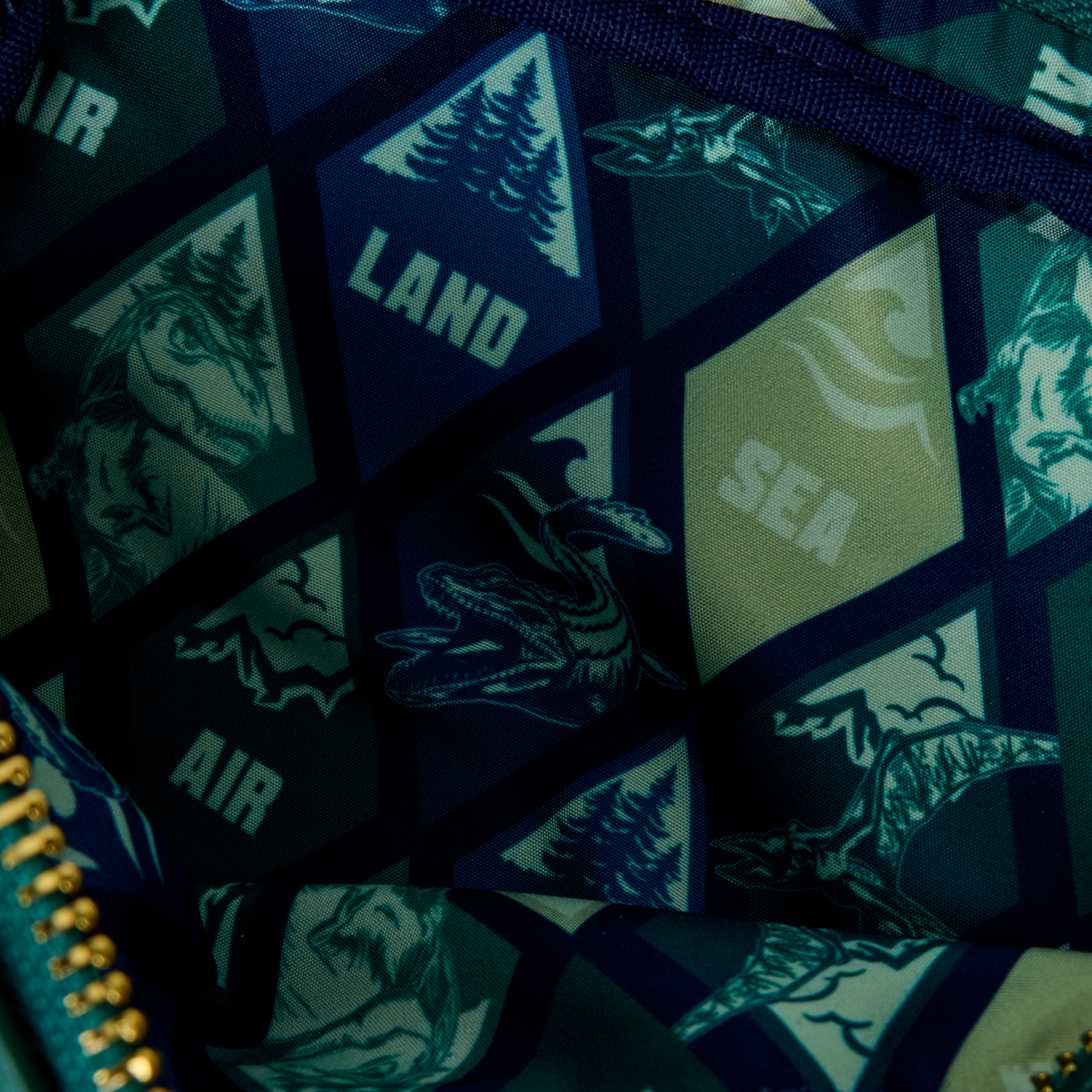 JPTB0005-LFUNIVERSALJURASSICPARKSLING1066_png