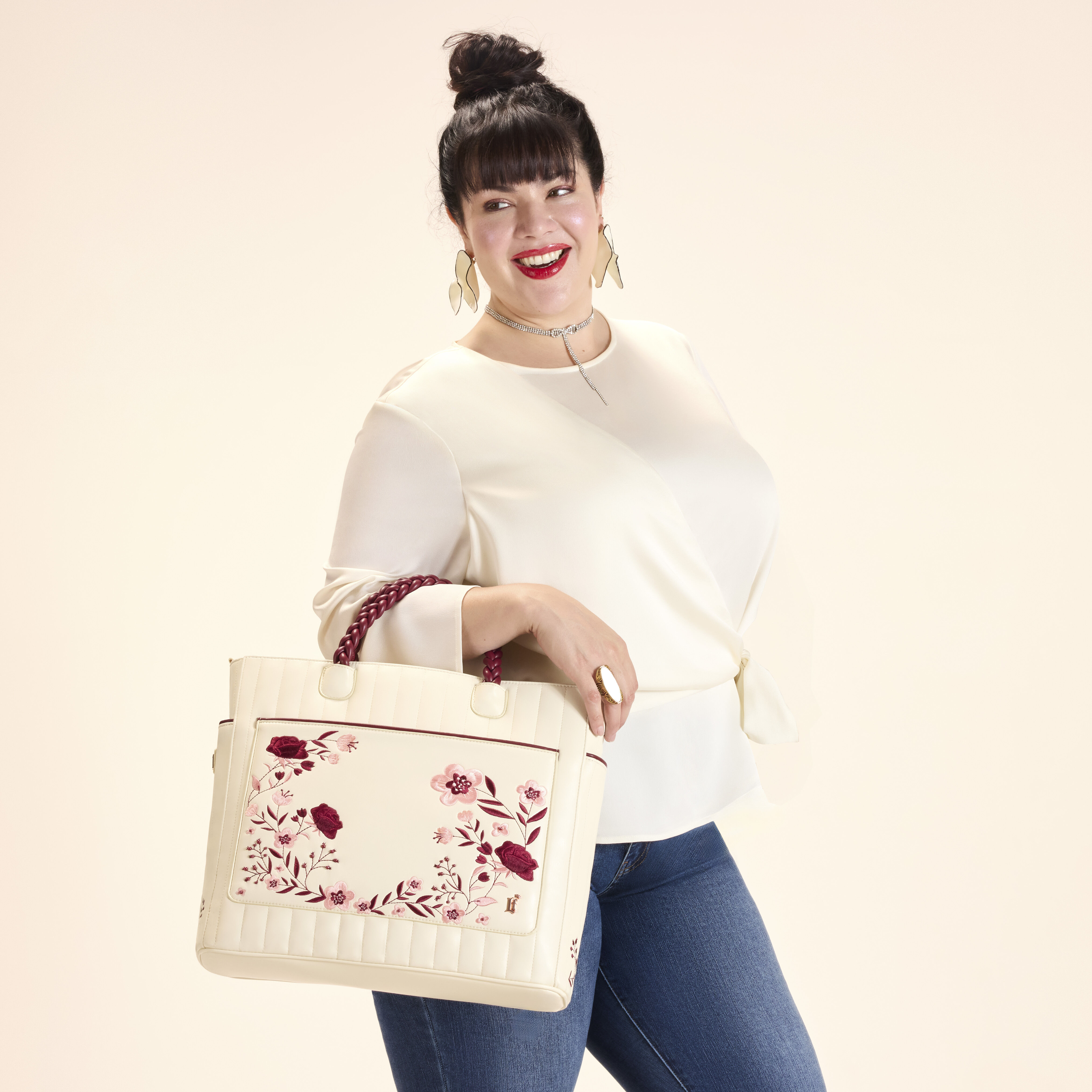 LFBRANDED-CREAMANDREDFLORAL-0311_jpg