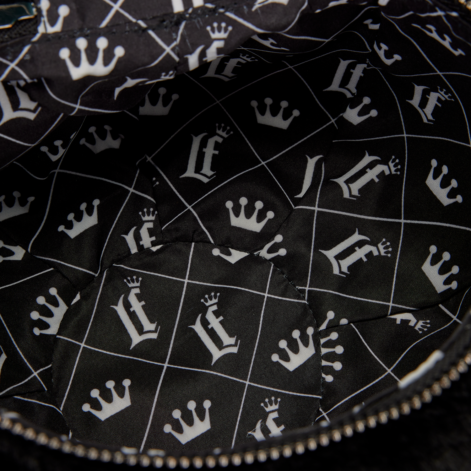 LFTB0672-LFBRANDEDFIGURALBATCROSSBODY_154_png