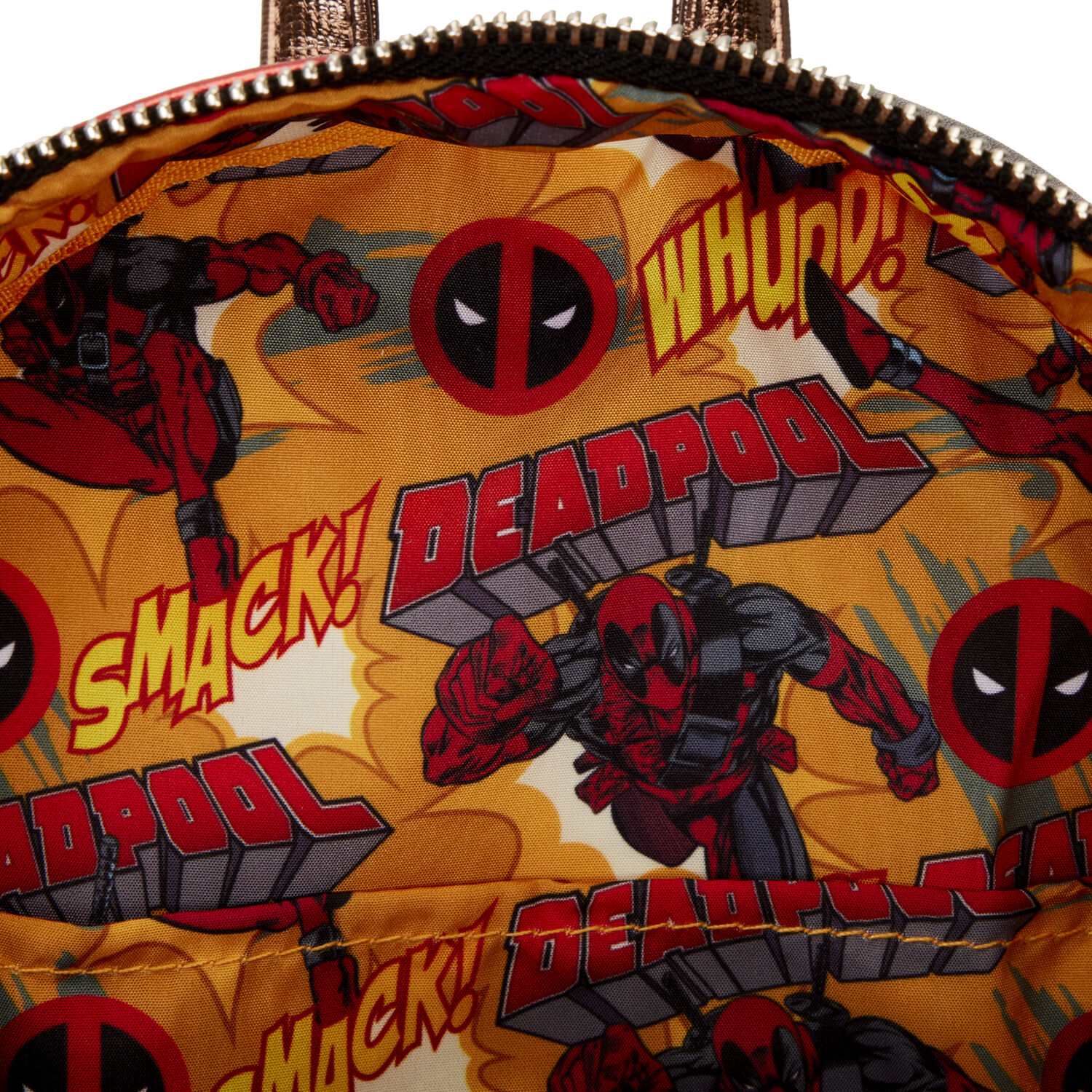 MVBK0328-LFMARVELDEADPOOLMETALLICCOLLECTIONCOSPLAYMINIBACKPACK0793INSIDE_jpg