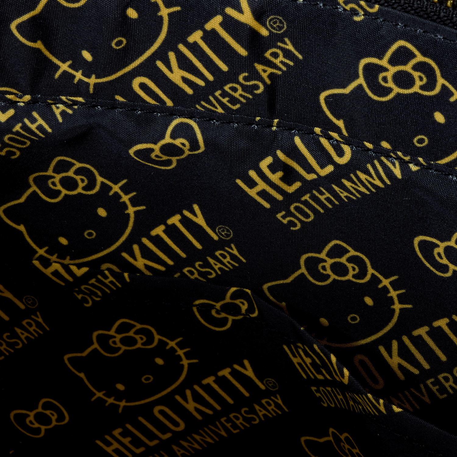 SANTB1730-LFSANRIO50THANNIVERSARYGOLDTOTEBAG0195_png