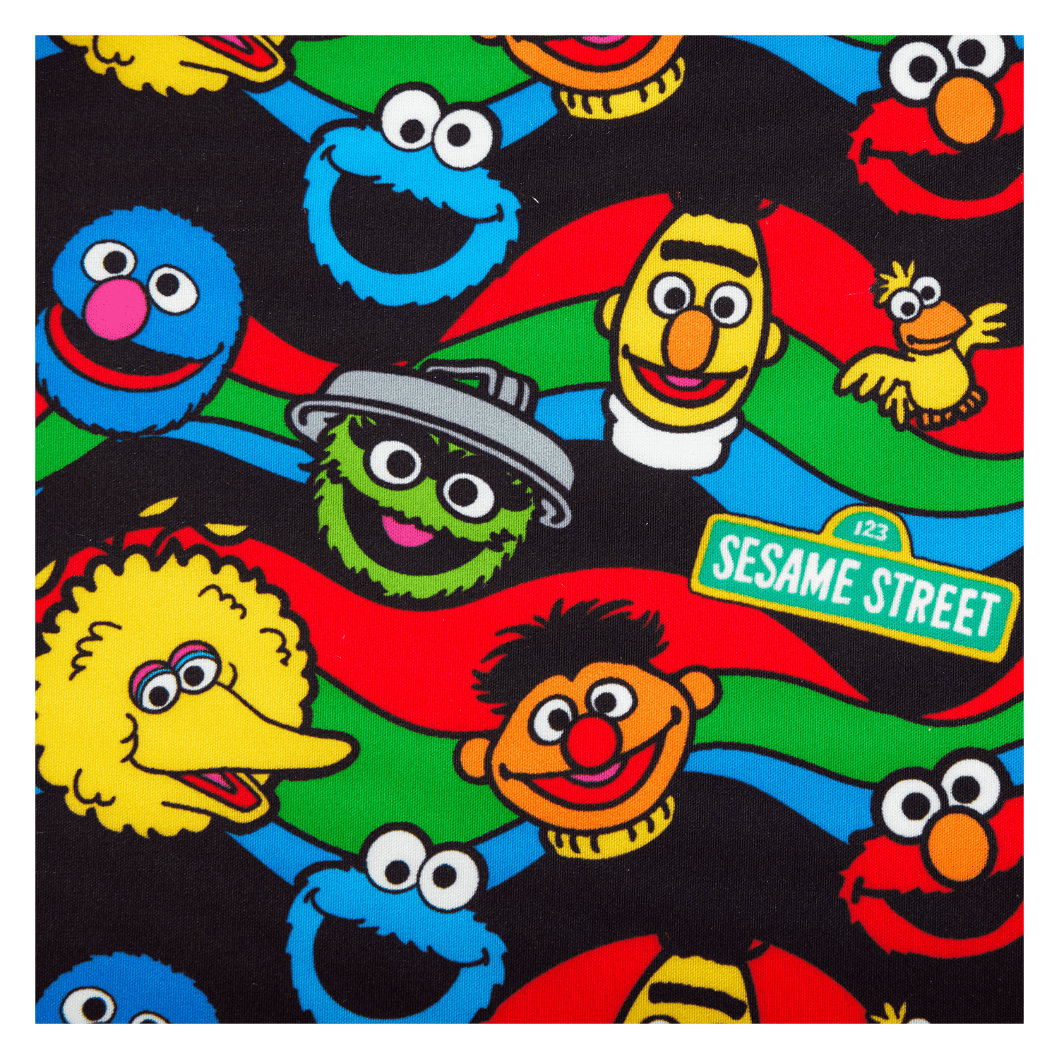 SESTB0004-LFSESAMESTREETELMOPLUSHCROSSBODY-0712-2_png