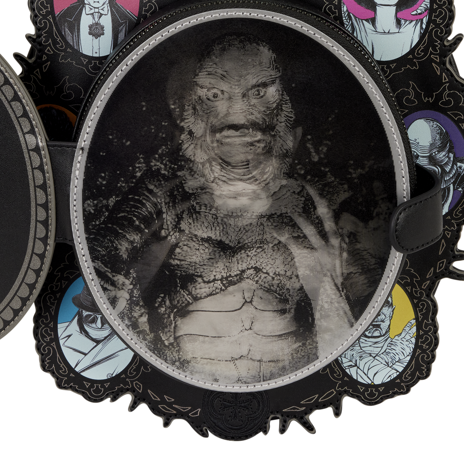 UMBK0038-LFUNIVERSALMONSTERSLENTICULARCAMEOMINIBACKPACK_350_COMP_png