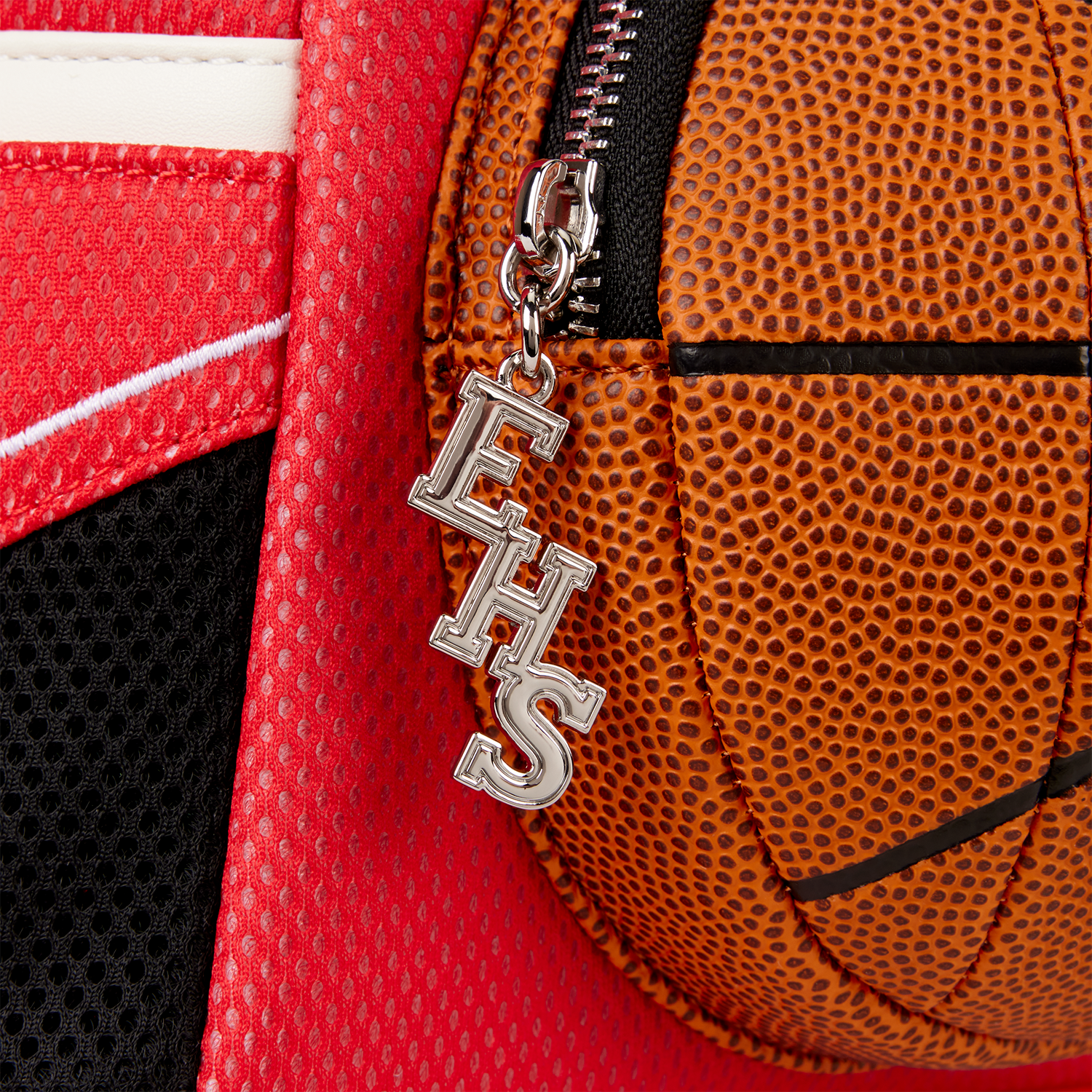 WDBK4144-LFDISNEYHIGHSCHOOLMUSICALWILDCATSMINIBACKPA_590_png