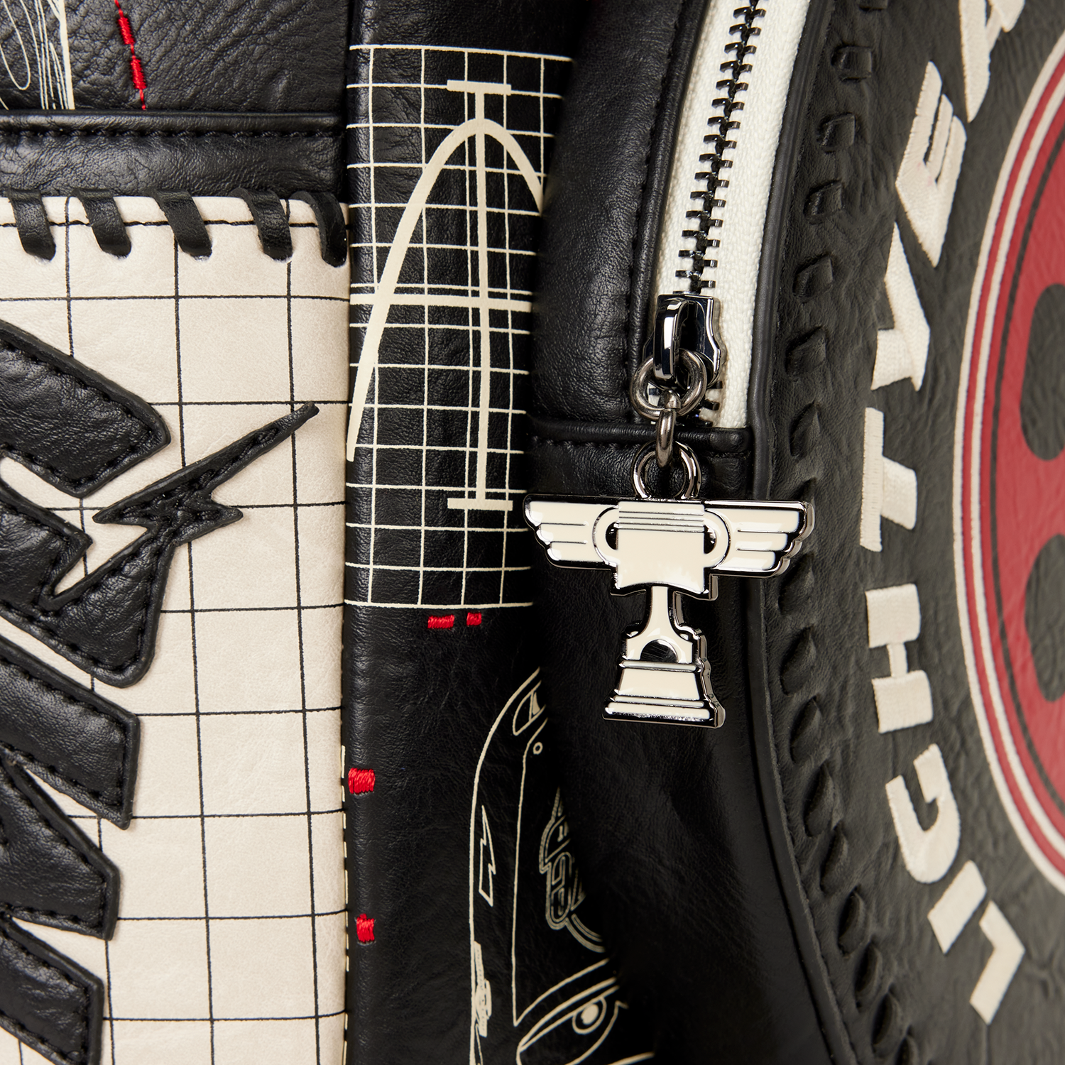 WDBK4230-SEPT2025INSTOCKFULLSIZEPUBACKPACKCARS_91_png